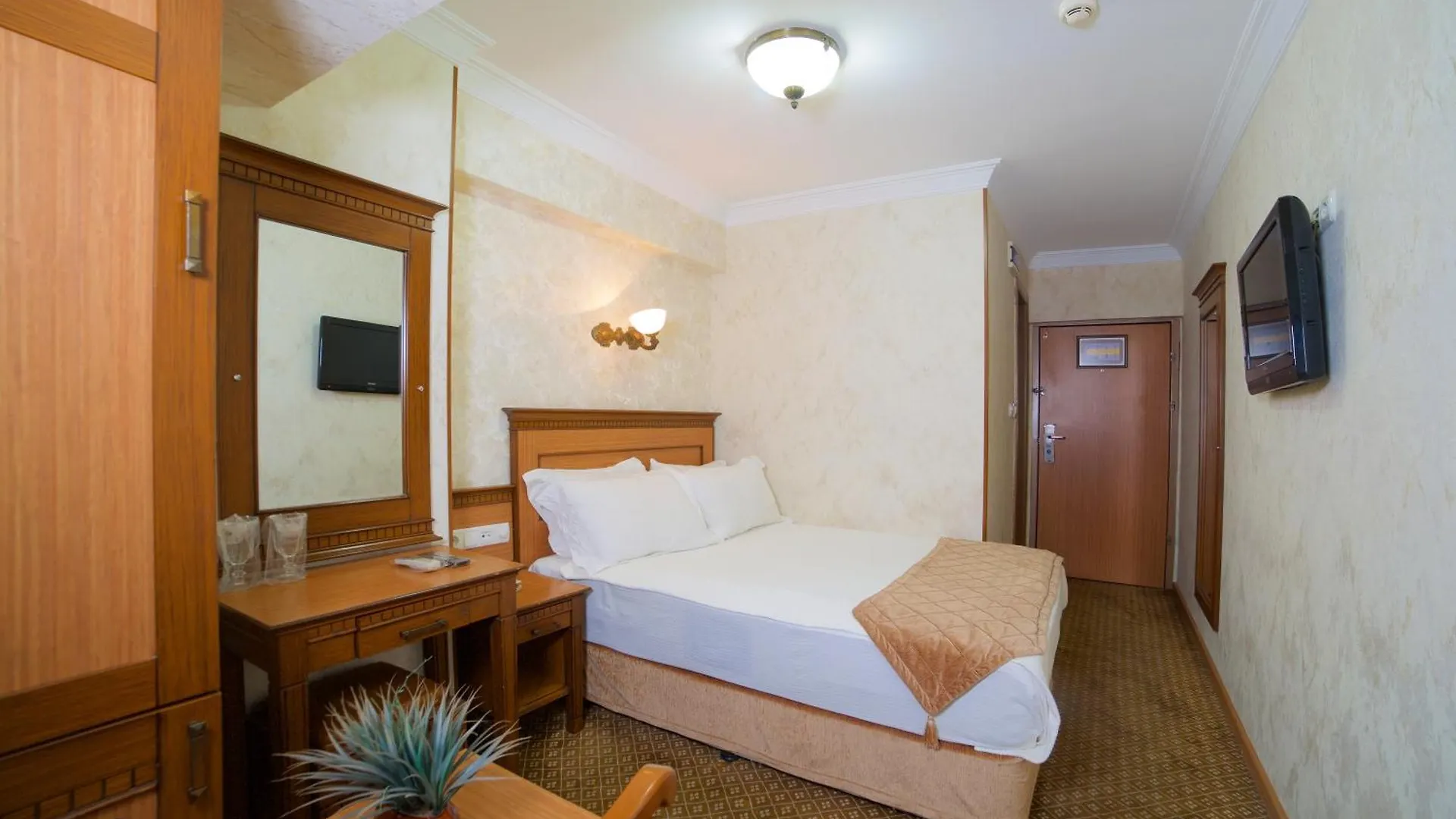 Grand Unal Hotel Istanboel
