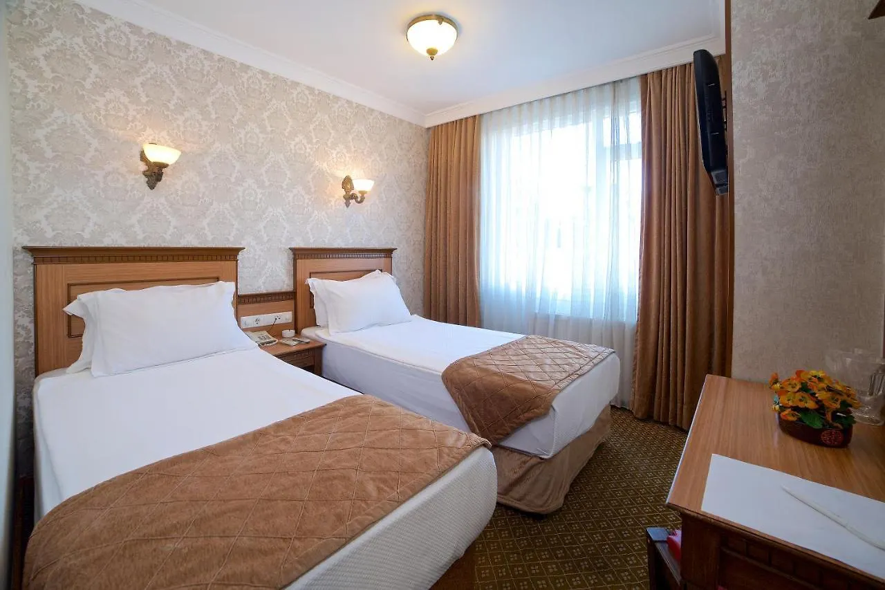 איסטמבול Grand Unal Hotel 3*,